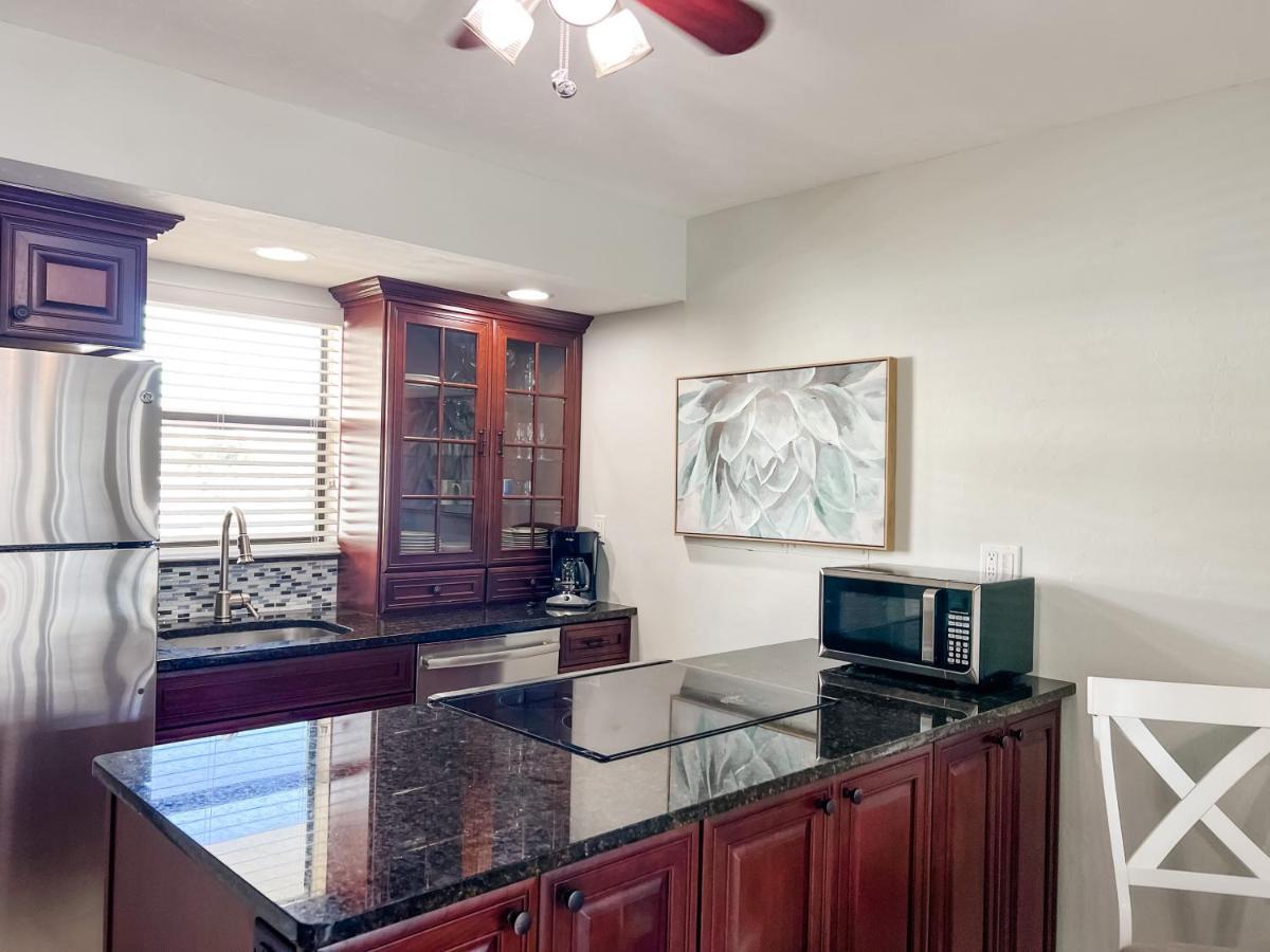 Knot A Care Remodeled Direct Water Access Condo With Ocean And Pool Views Now Sleeps Six マルコ・アイランド エクステリア 写真