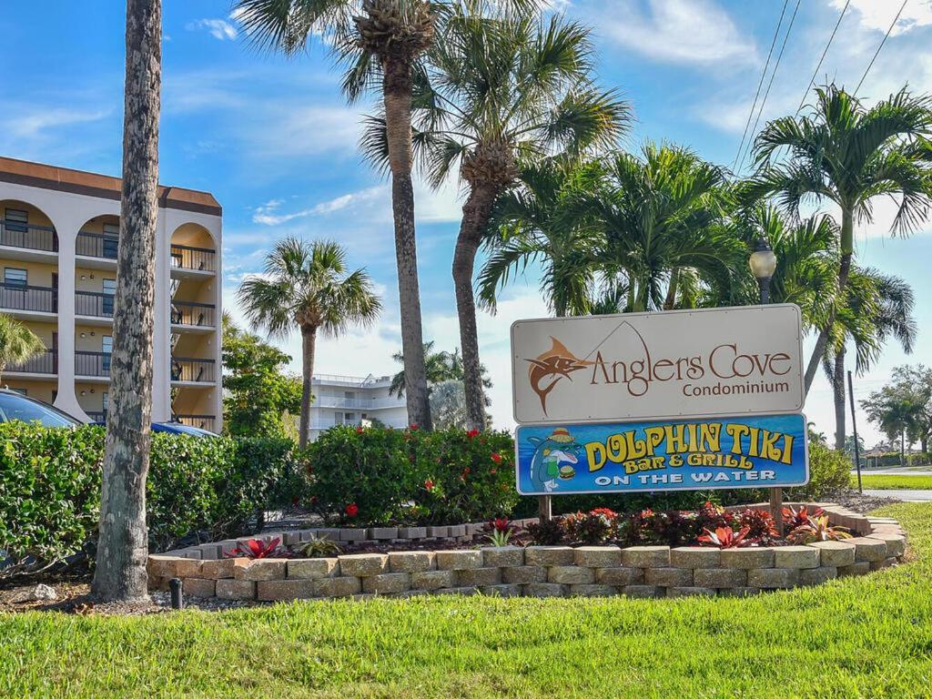 Knot A Care Remodeled Direct Water Access Condo With Ocean And Pool Views Now Sleeps Six マルコ・アイランド エクステリア 写真